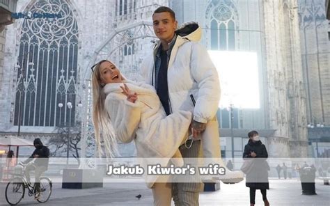 Jakub Kiwiors wife, who is a Queen of Twerking champion,。